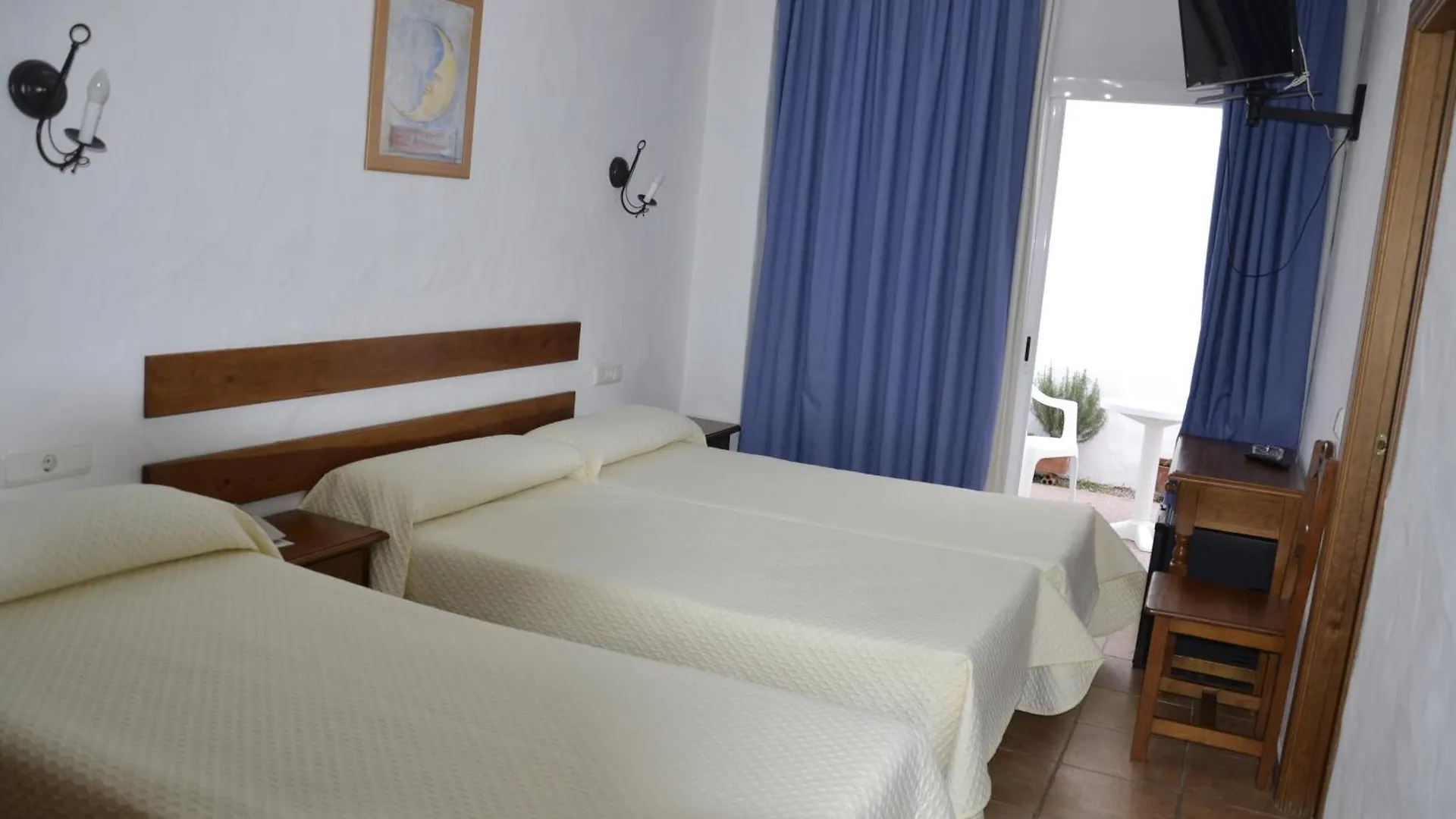 Hotel Oasis Atalaya Conil De La Frontera 0*,